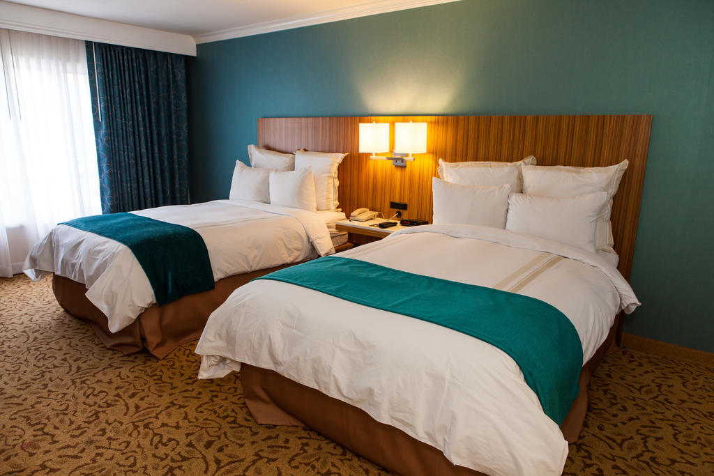 Delta Hotels By Marriott Ontario Airport Szoba fotó