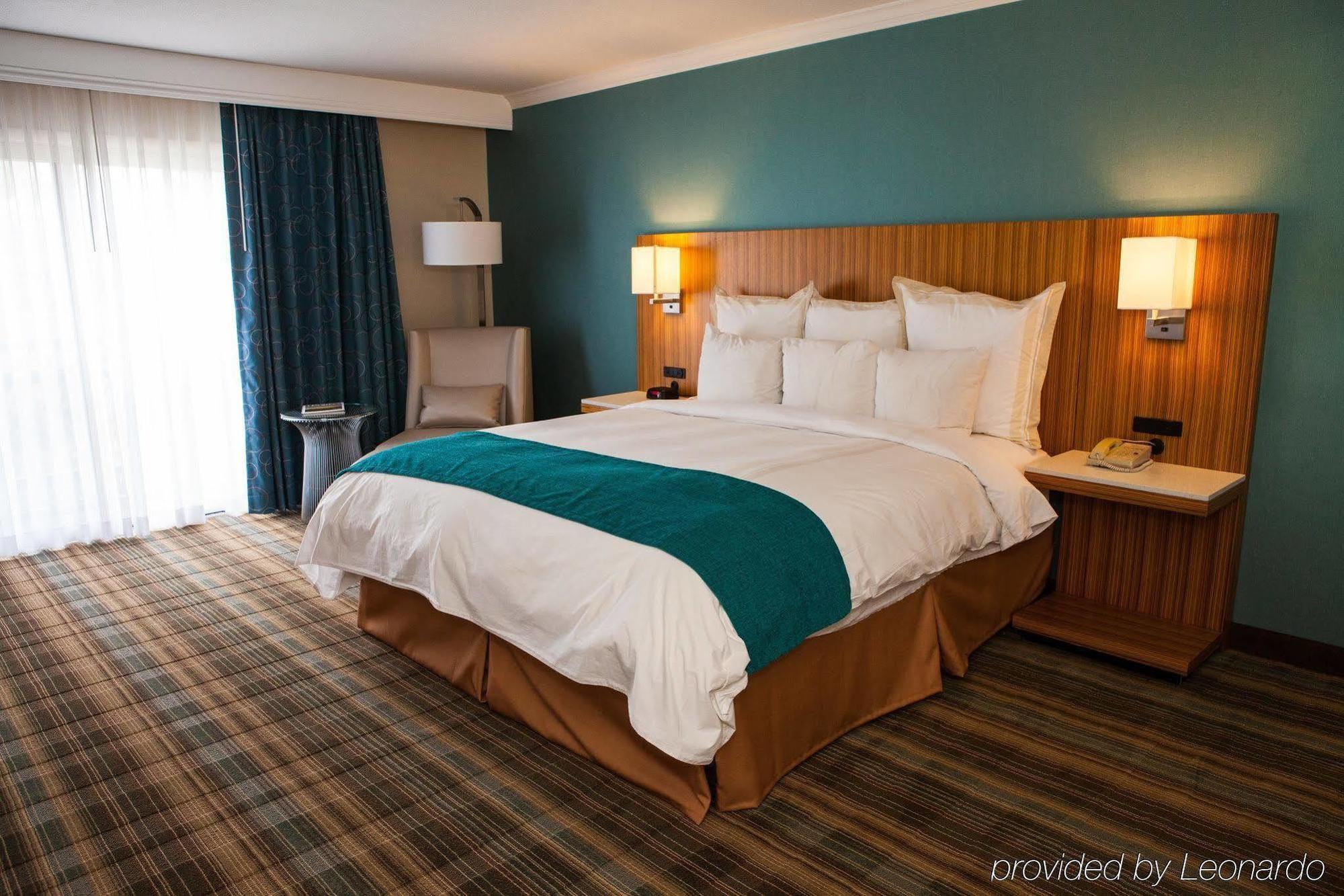 Delta Hotels By Marriott Ontario Airport Szoba fotó